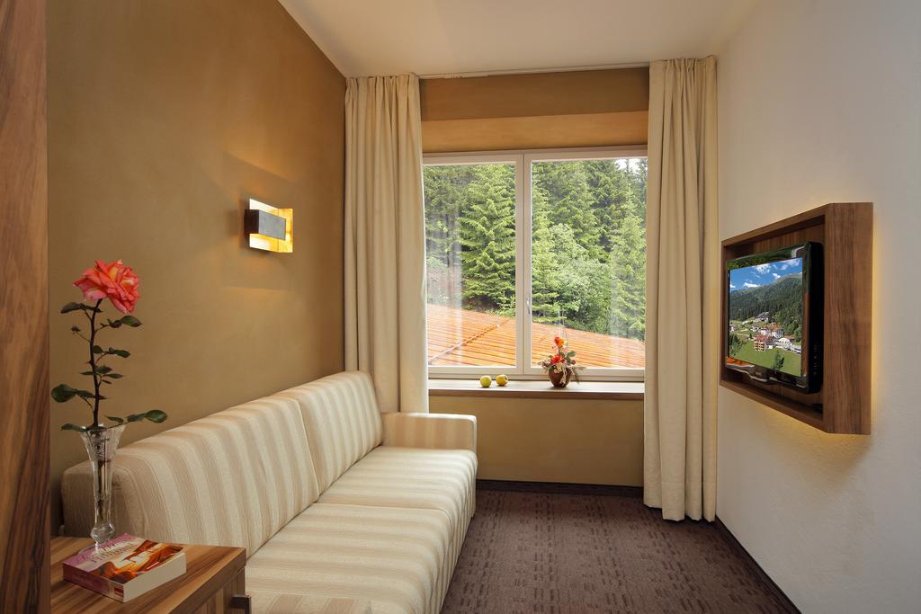 Madatsch Hotel